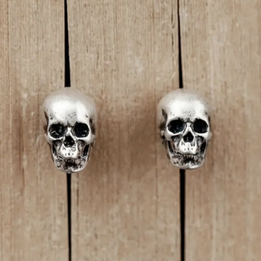 NEW Hot Topic Silver Gothic Punk Grunge Style Metal Skull Head Stud Earrings